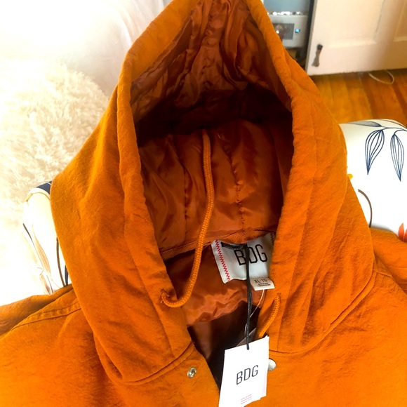 PADDED & hooded UNISEX JACKET - Picture 3 of 6